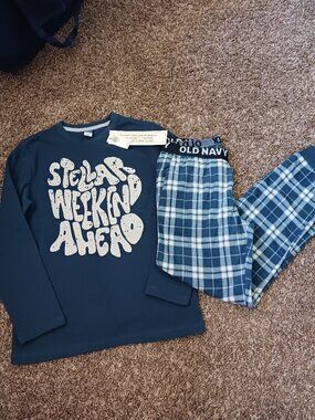 NWT Old Navy pajama set 10/12